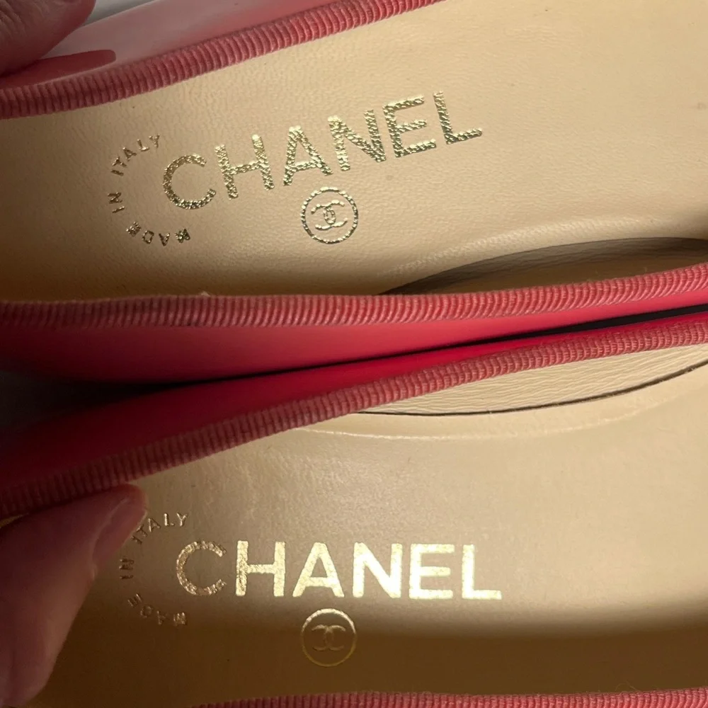 CHANEL Coral Pink Patent Leather Flats